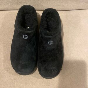 Merrell black leather Encore slip on women’s soft warm lining sz 6.5 rubber sole